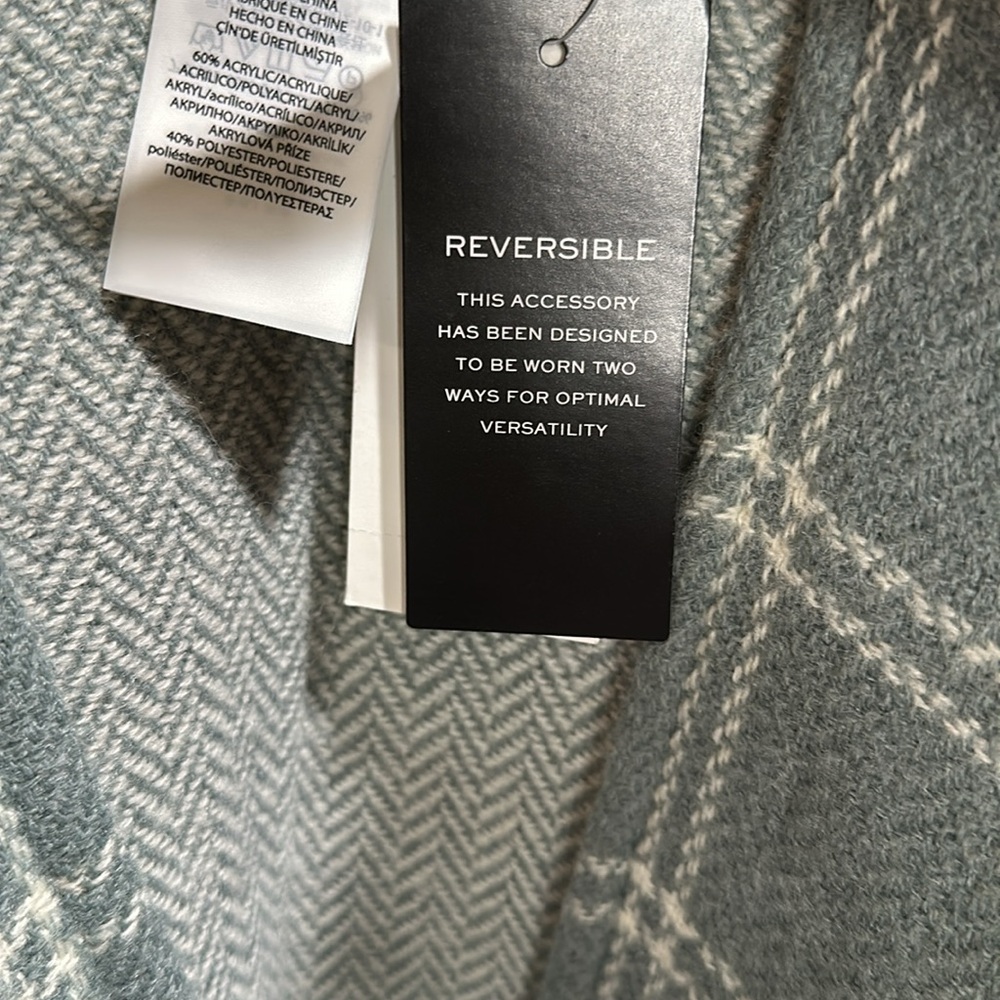 NWT Lauren Ralph Lauren Reversible Herringbone Ruana  shawl - Picture 5 of 8